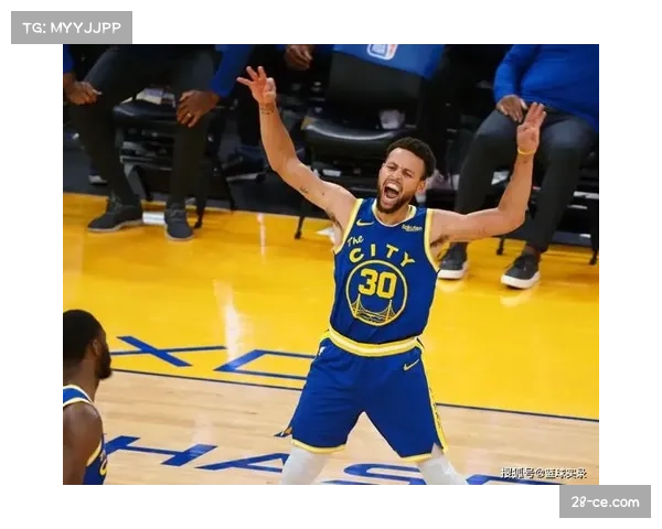 勇士奢侈税账单高居联盟榜首 高投入与战绩反差引发业界讨论 勇士奢侈税账单高居联盟榜首 高投入与战绩反差引发业界讨论